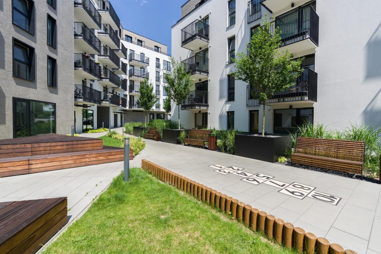 Esencja Apartments With Free Parking Garbary 104 By Noclegi Renters Poznań Buitenkant foto