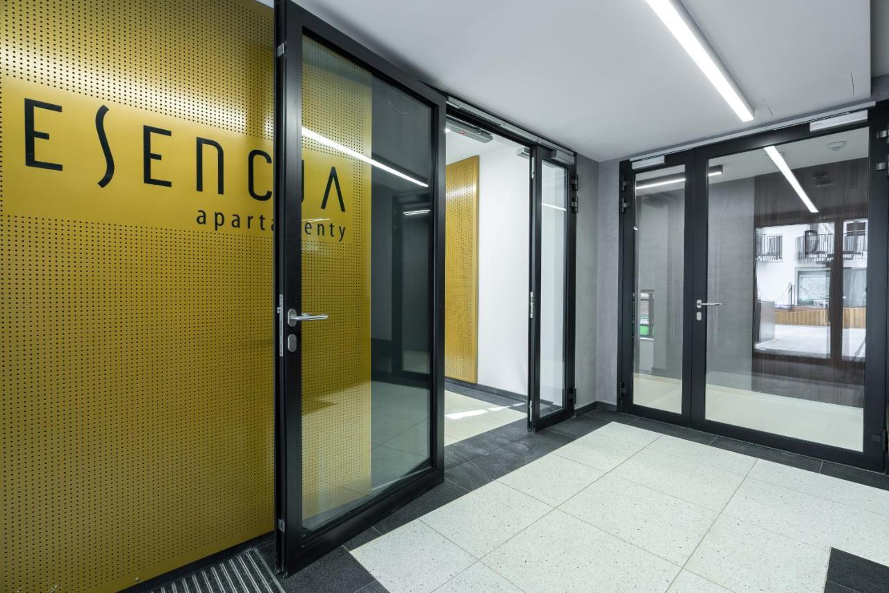 Esencja Apartments With Free Parking Garbary 104 By Noclegi Renters Poznań Buitenkant foto
