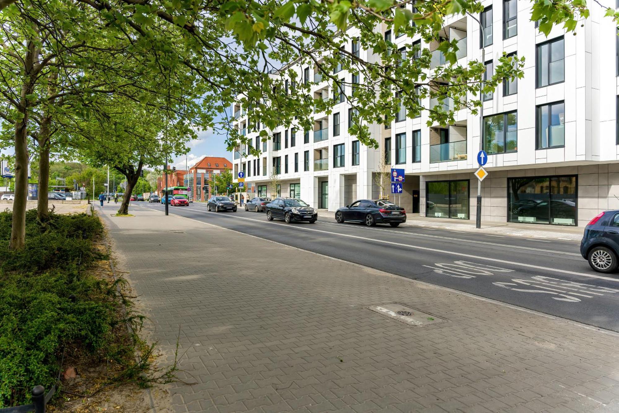 Esencja Apartments With Free Parking Garbary 104 By Noclegi Renters Poznań Buitenkant foto